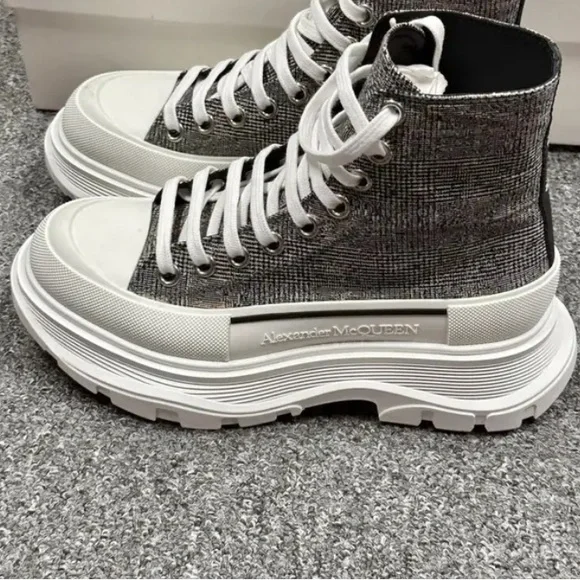 🛍️ High-Top Gray and White Platform Sneakers - Picture 2 of 8